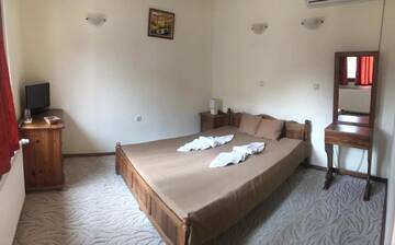 Фото номера Двухместный номер с 1 кроватью Гостевой дом Complex Flora г. Patalenitsa 2